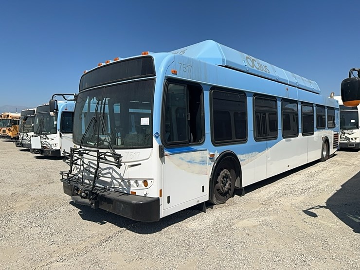 lot#--2007-new-flyerc40lfr-transit-bus-image-2