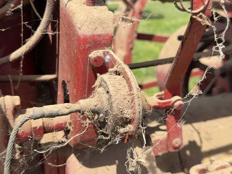 farmall-f-12-image-60