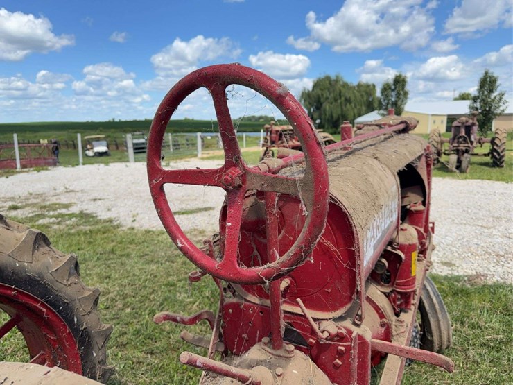 farmall-f-12-image-32
