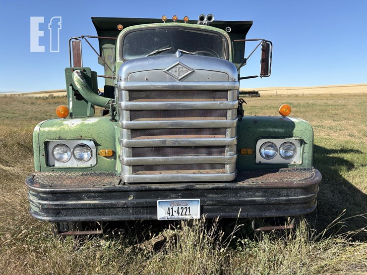1967-diamond-t-truck-image-2