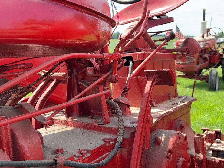 farmall-super-md-image-40