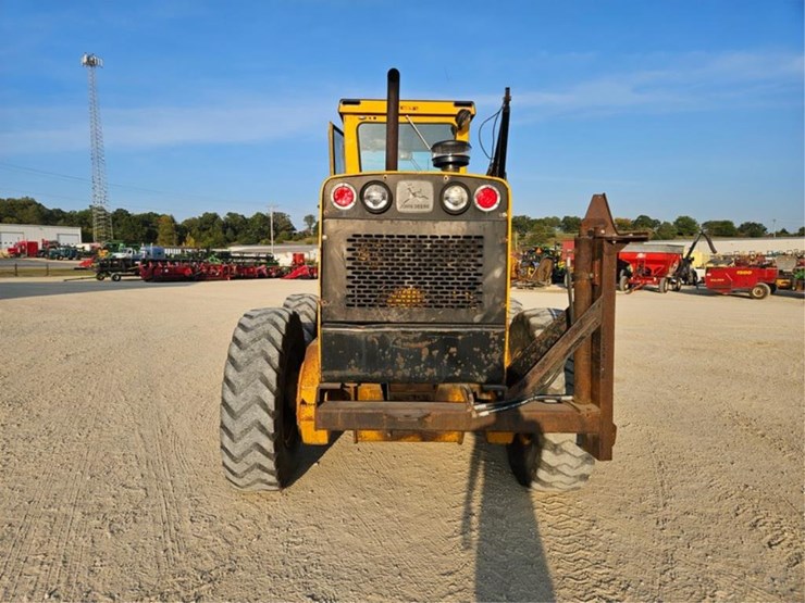 2012-deere-770a-image-4