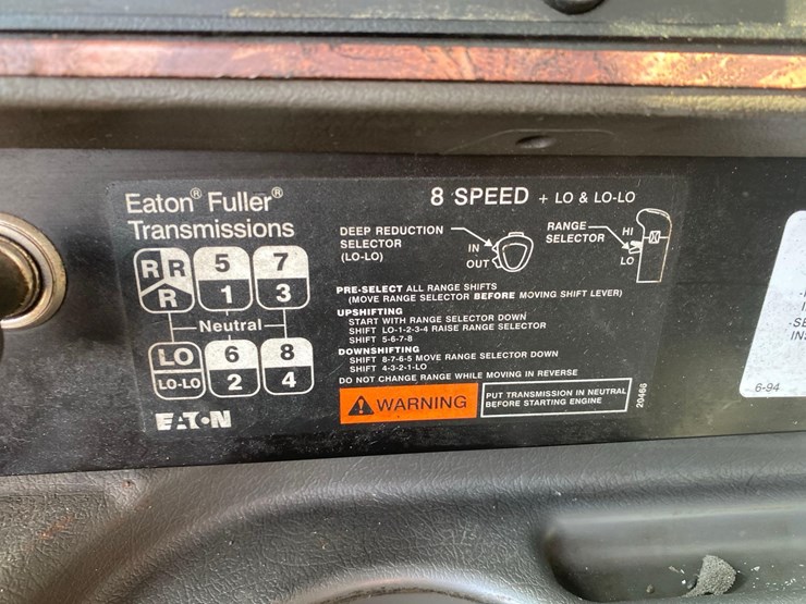 2002-ih-9200i-quad-axle-dump-truck-image-55