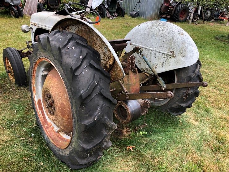 ford-8n-image-10