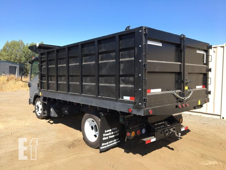2017-isuzu-nrr-image-4