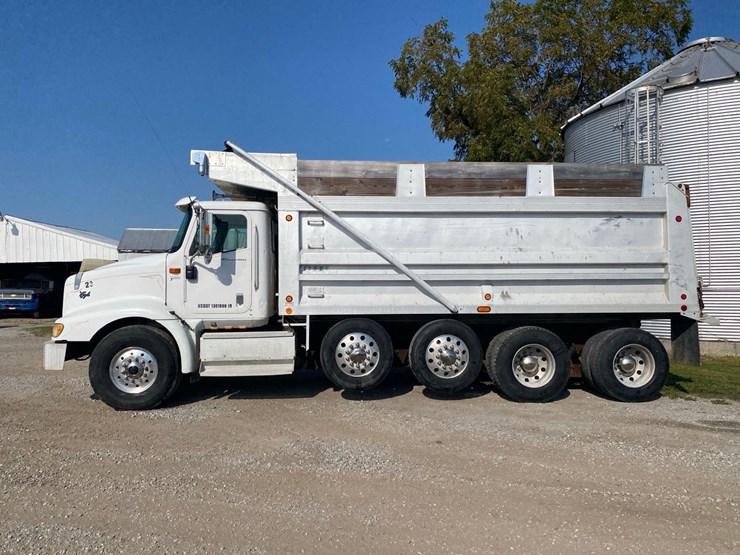 2002-ih-9200i-quad-axle-dump-truck-image-7