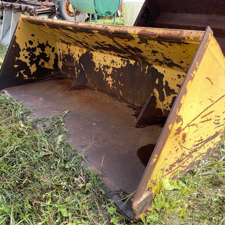 #1286 • Front Loader Bucket Attachment