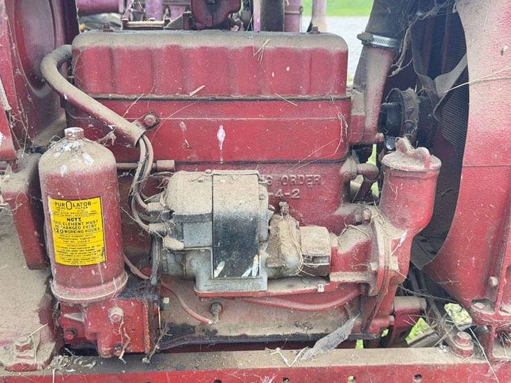 farmall-f-12-image-39