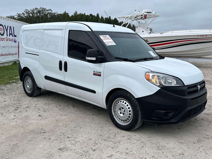 2018-ram-promaster-city-image-2