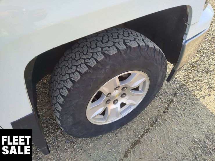 2015-chevrolet-silverado-1500-image-26