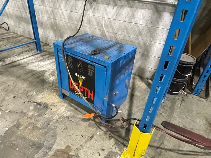 #7159-•-exude-depth-charger-forklift-battery-charger-image-1