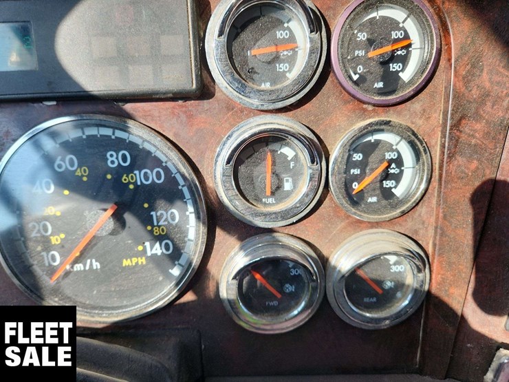 2003-freightliner-coronado-132-image-15