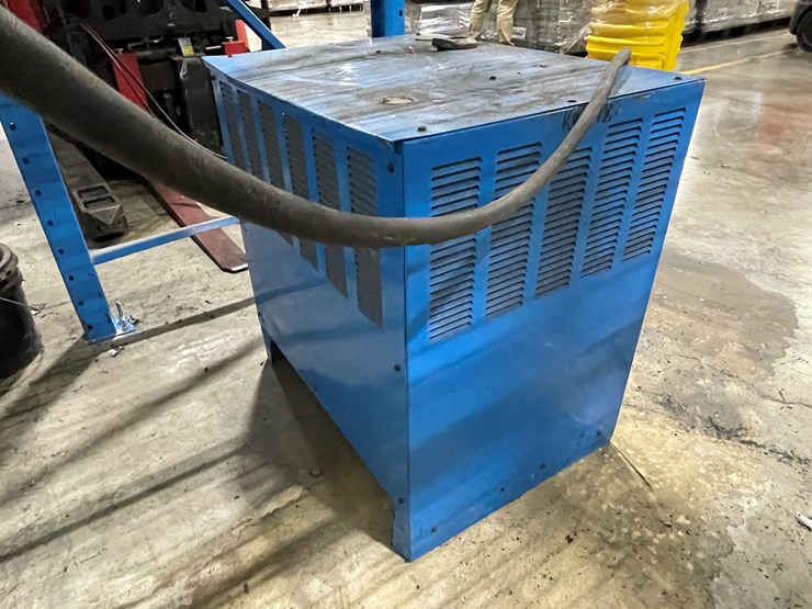 #7159-•-exude-depth-charger-forklift-battery-charger-image-5