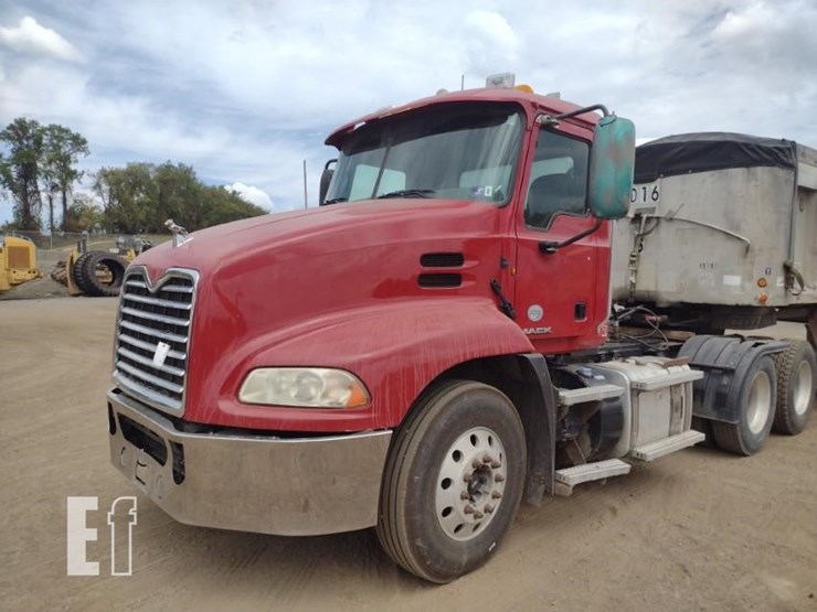 2012-mack-pinnacle-cxu613-image-36