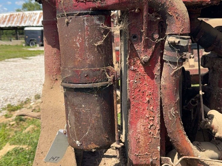 farmall-f-20-image-54