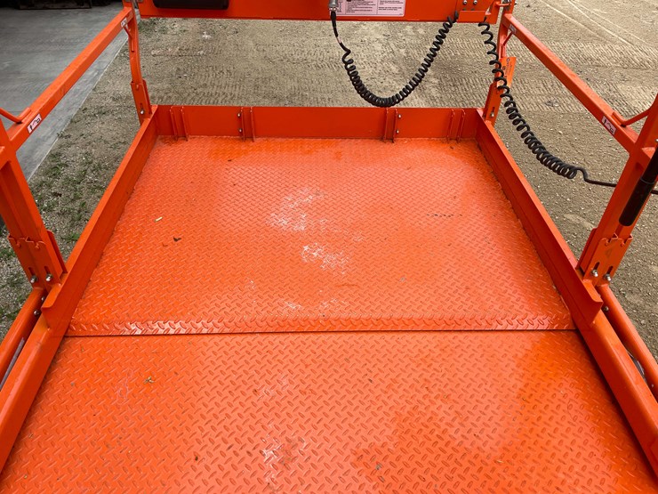 #302-•-2022-jlg-rt2669-scissors-lift-(wautoma,-wi)-image-47
