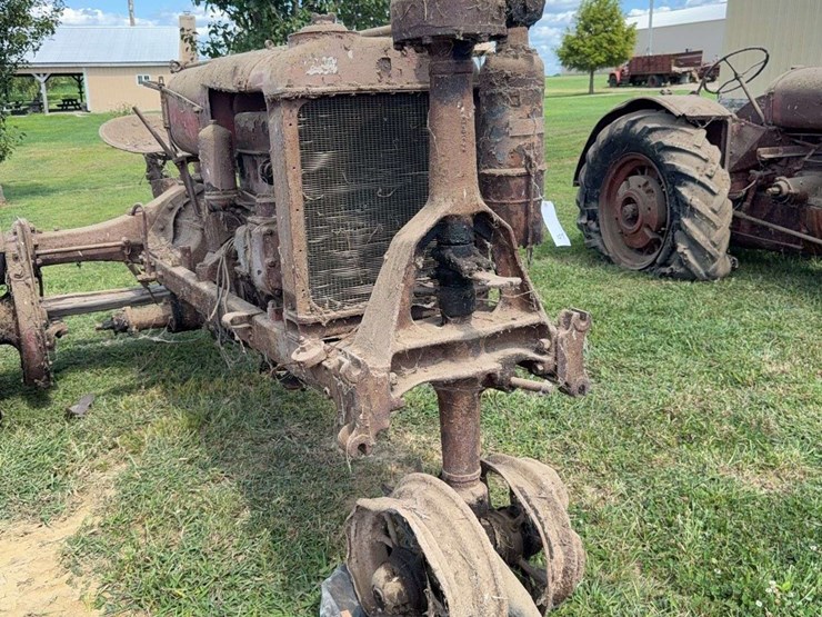 farmall-f-20-image-11