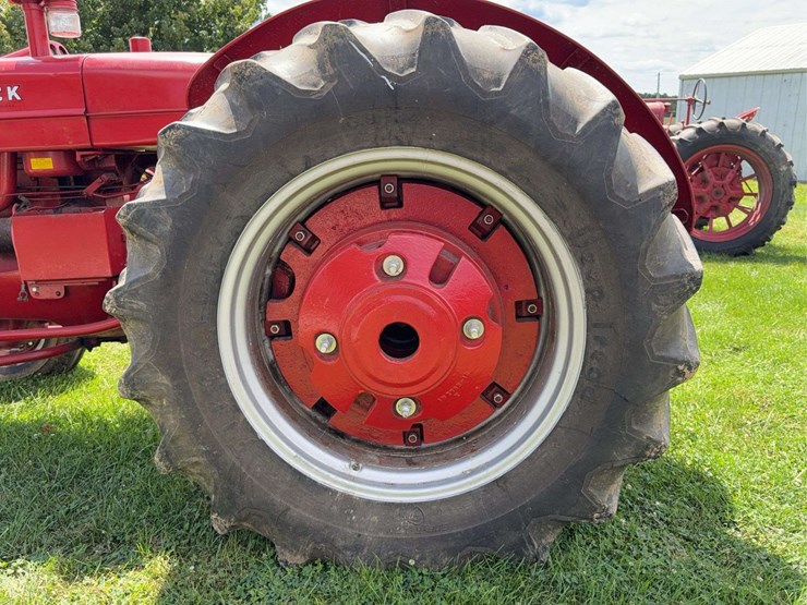 farmall-w-9-image-34