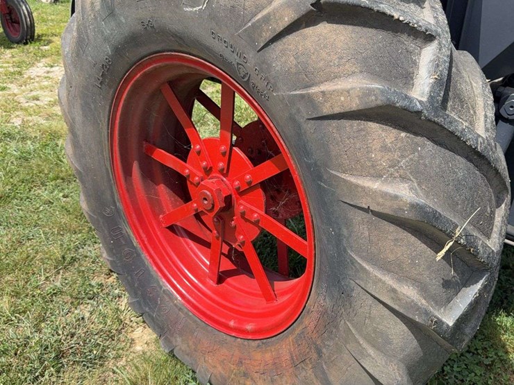 mccormick-deering-w-30-image-23