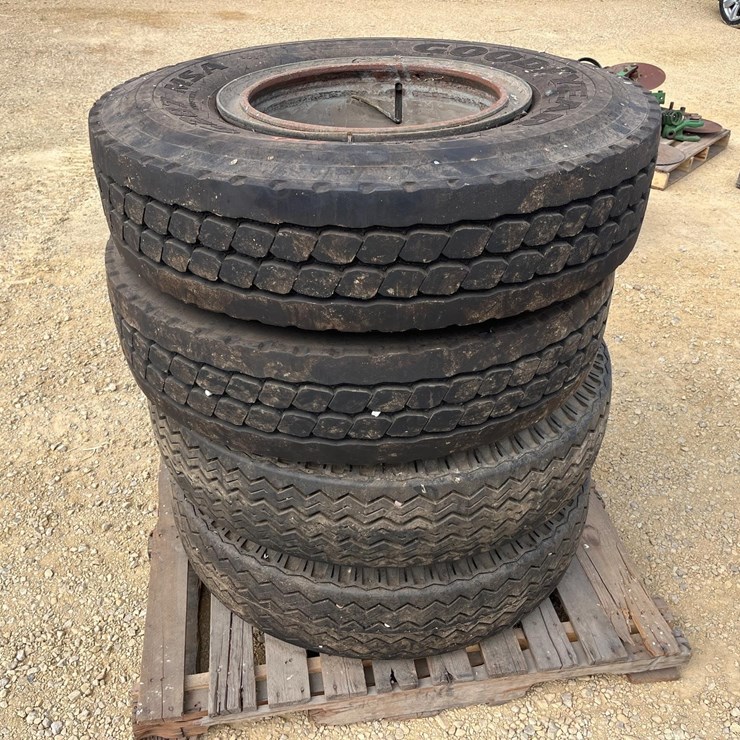Split Rim Truck Tires Like New