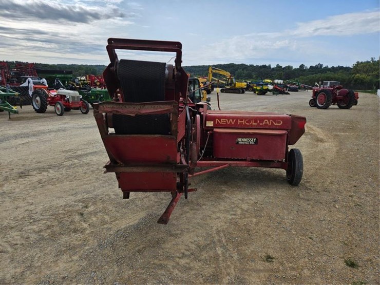 new-holland-275-image-4