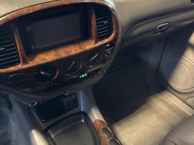 2006-toyota-tundra-sr5-image-22