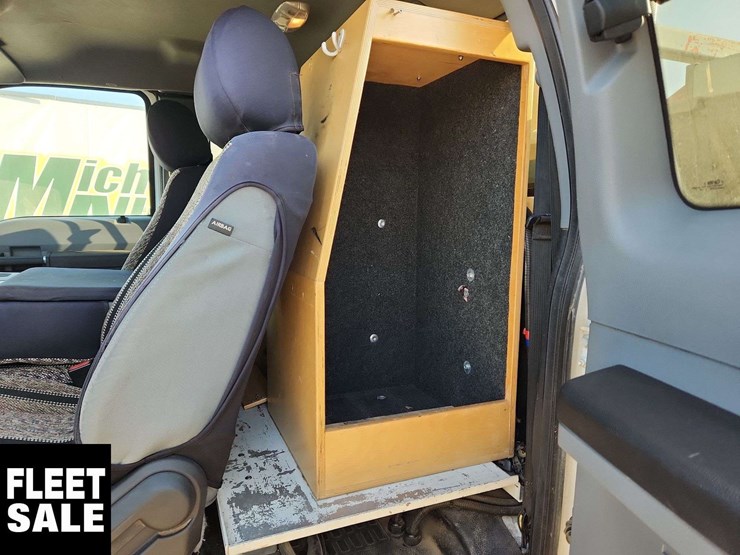 2016-ford-f550-image-22