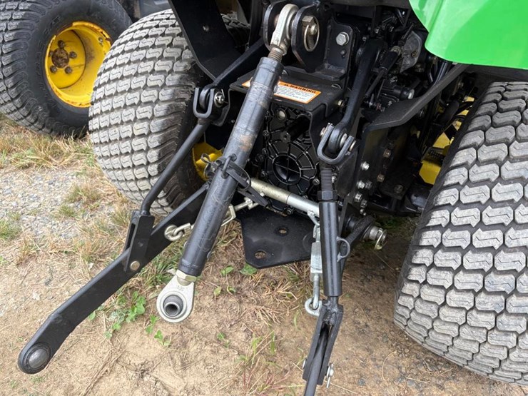 john-deere-2305-image-25