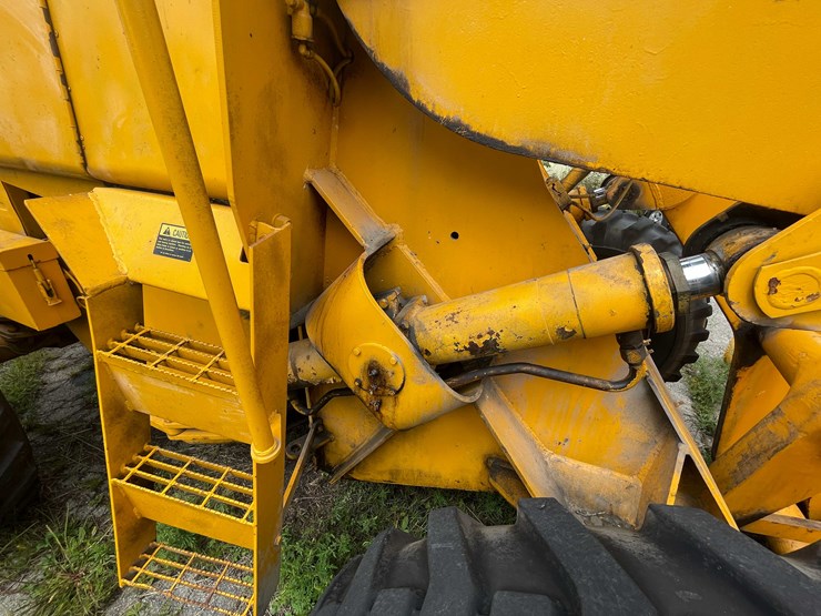 #1108-•-hough-60-b-payloader-(located-in-appleton,-wi)-image-15