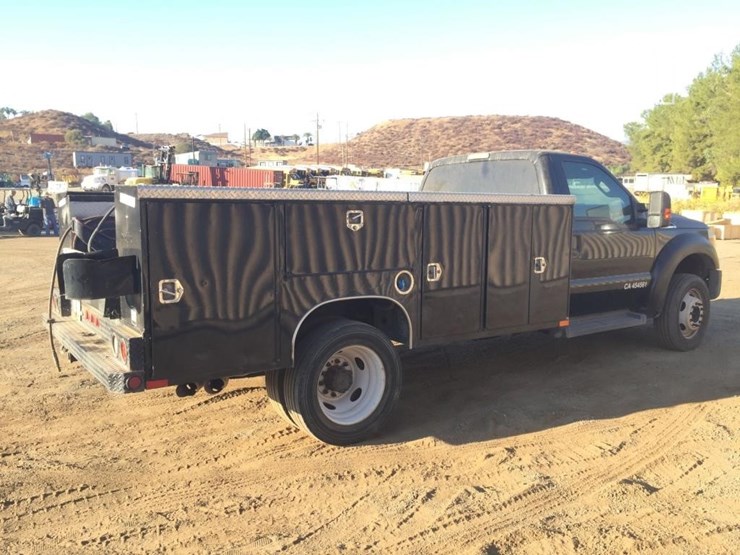 2011-ford-f450-image-3