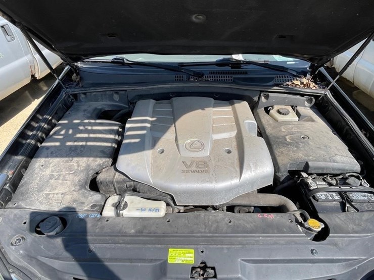 2004-lexus-gx470-suv-image-17