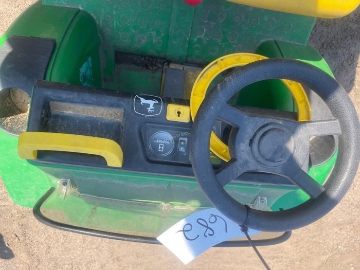 john-deere-gator-image-4