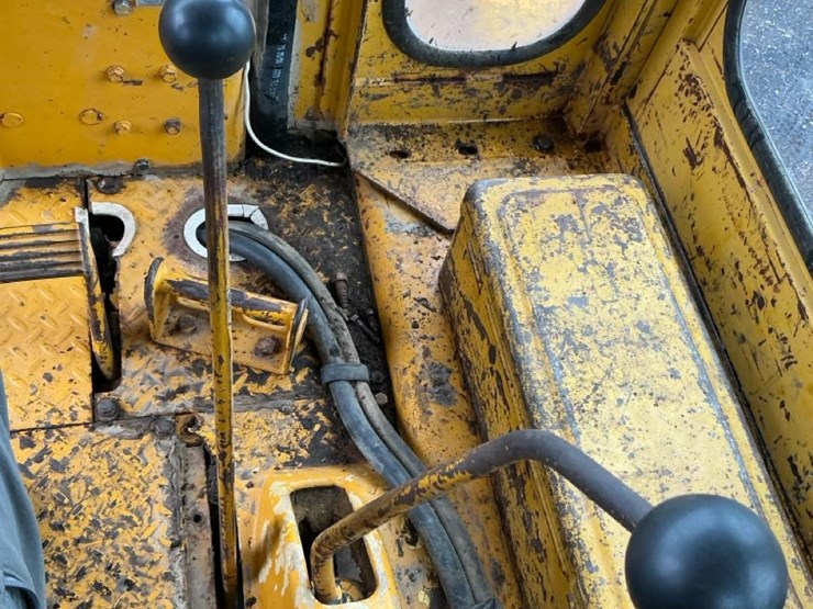 caterpillar-d5-image-36