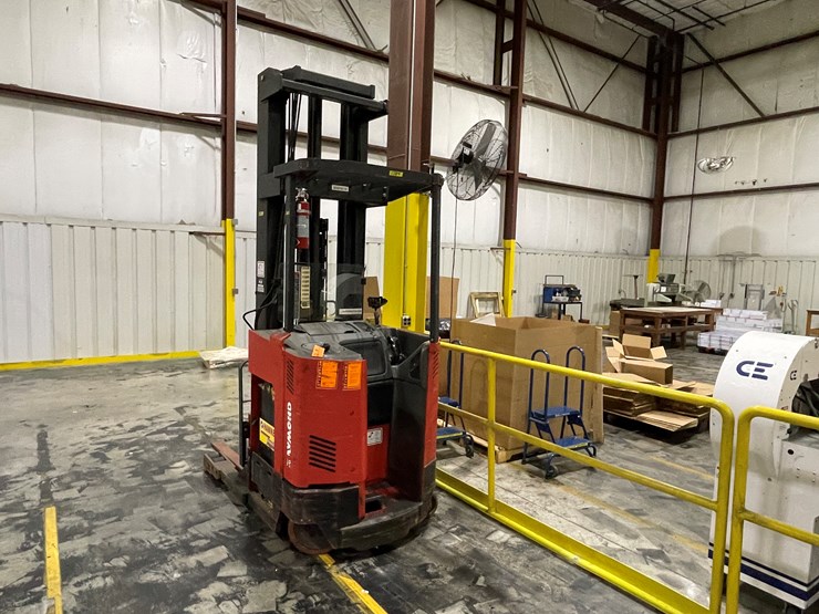 #7154-•-raymond-electric-forklift-image-6