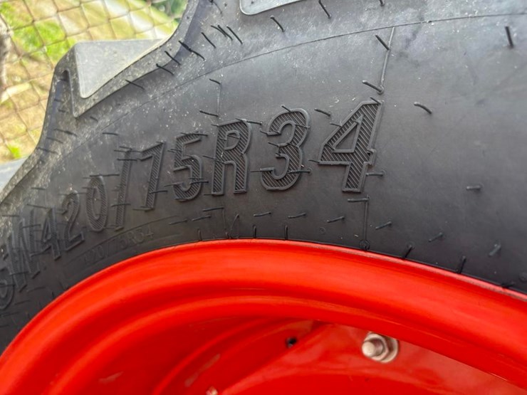 2022-kubota-m7060-image-12