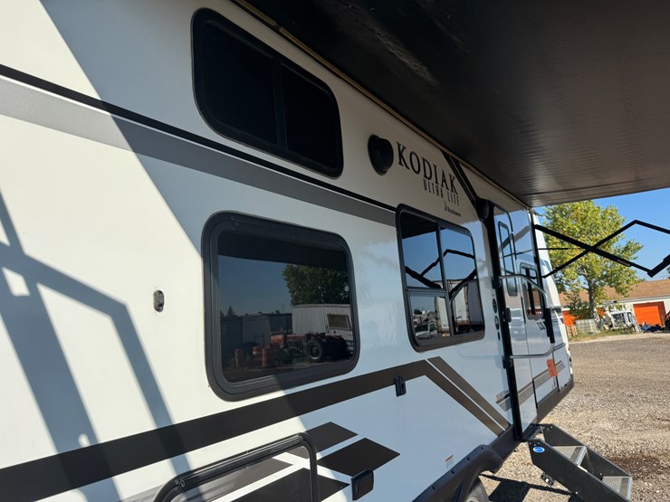 #3310-•-2021-kodiak-ultra-lite-227bh-camper-(no-title)-(waukesha,-wi)-image-15