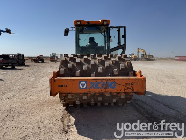 2018-xcmg-cv122pd-image-5