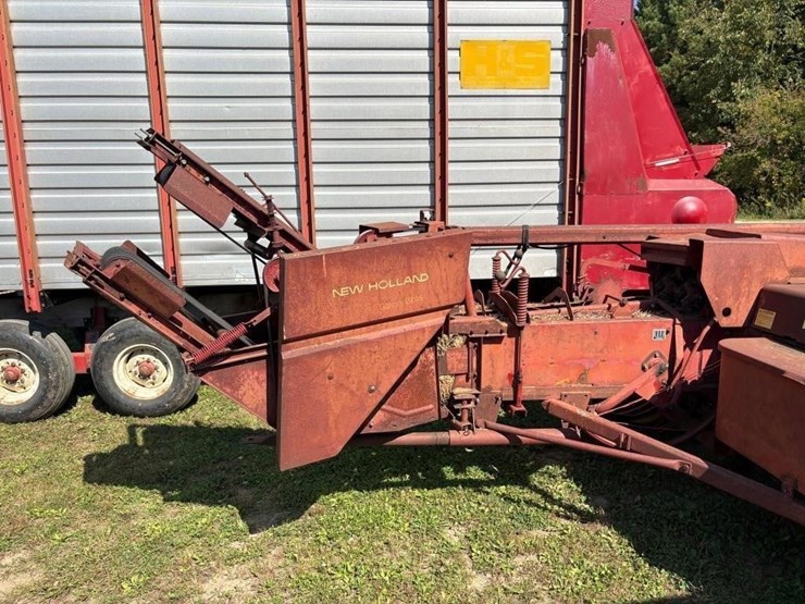 new-holland-310-image-3