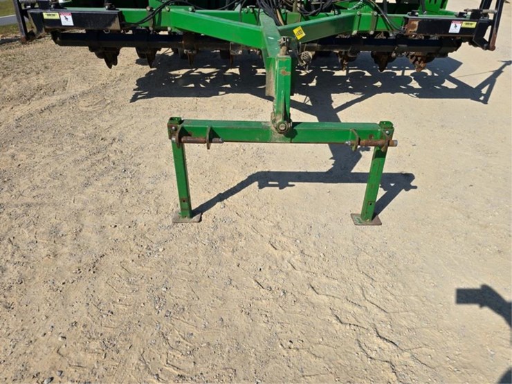 2022-john-deere-1590-image-9