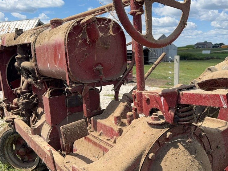 farmall-f-20-image-21