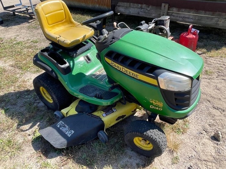 john-deere-d140-image-1