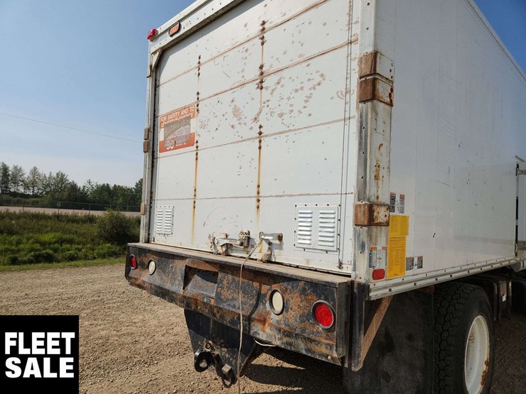 2005-gmc-topkick-c7500-image-40