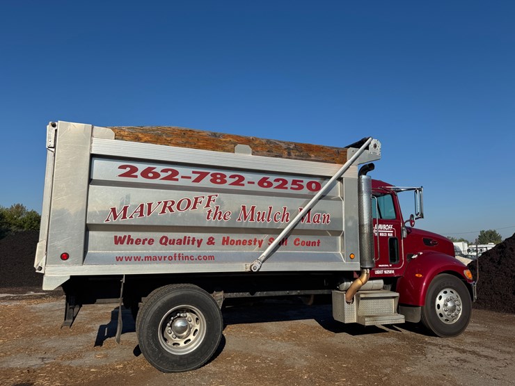2008-peterbilt-335-image-5