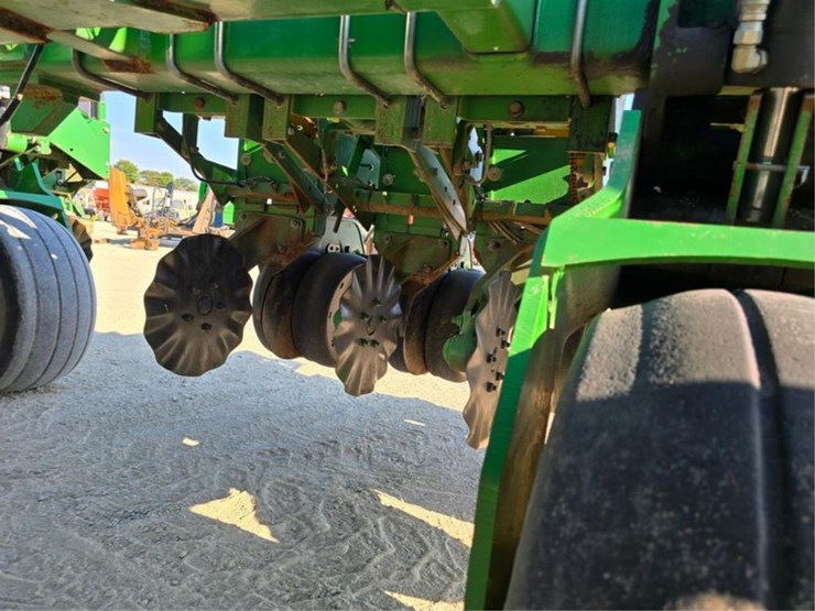 john-deere-1730-image-15
