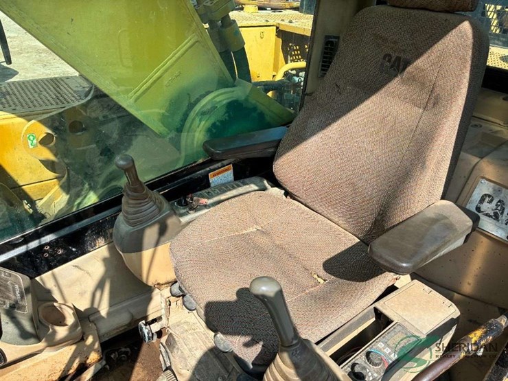 caterpillar-345b-image-31
