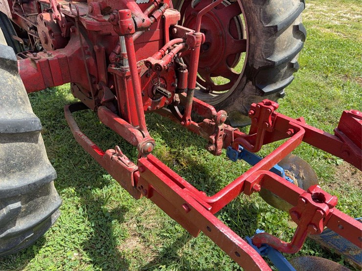 farmall-400-image-96