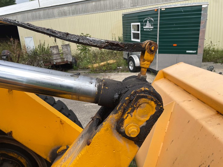 #1108-•-hough-60-b-payloader-(located-in-appleton,-wi)-image-11