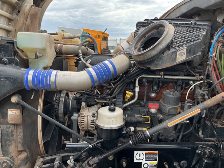 2018-kenworth-t880-image-1
