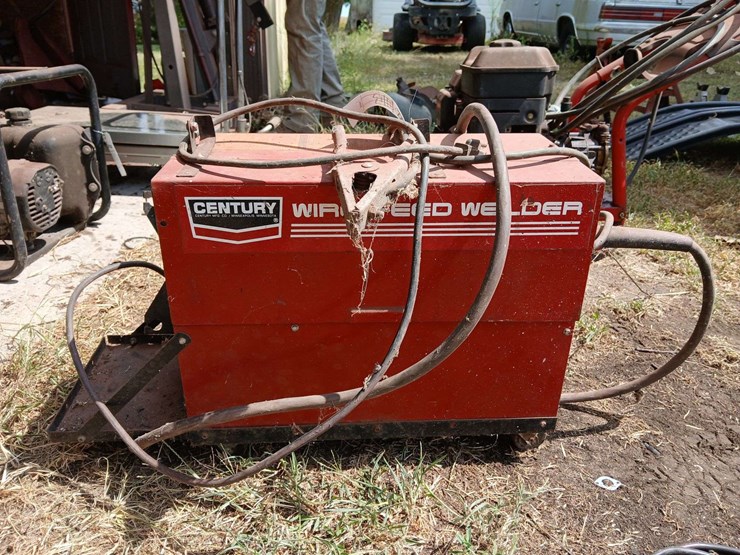century-wire-welder-image-1