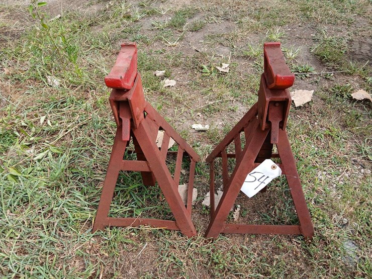 2-jack-stands-image-1